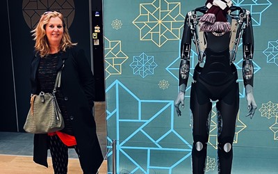 Sophie With Robot Website Header Img