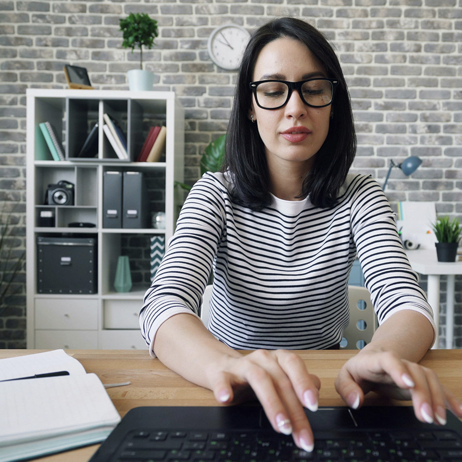 How Do Digital Learning Platforms Improve Employee Engagement In Organisations